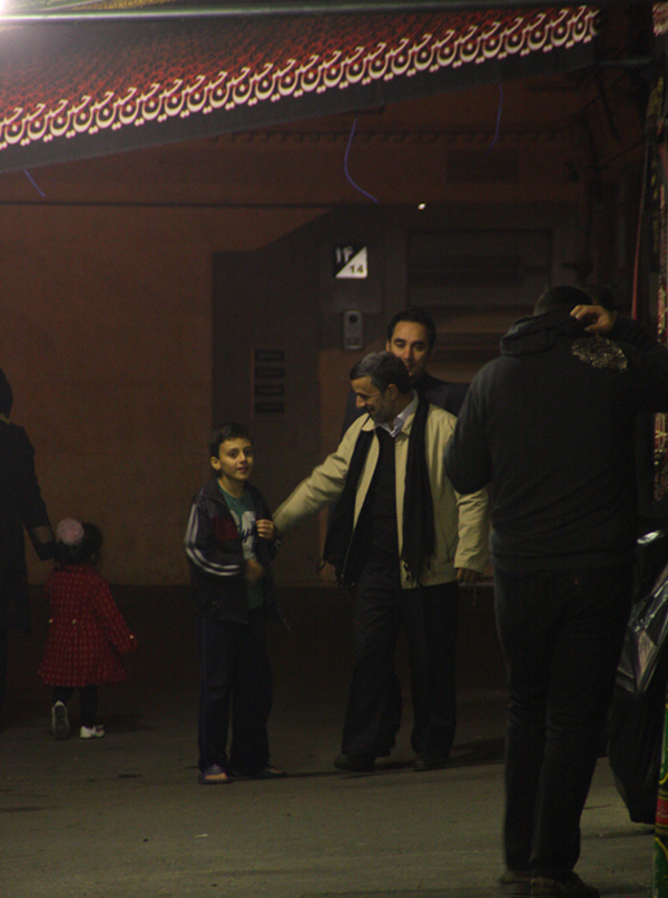 عکس/ احمدی‌نژاد در عزاداری در نارمک