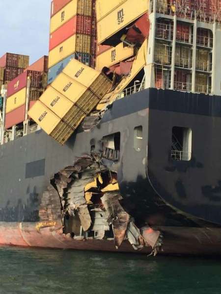 تصادف نفتکش ایرانی با کشتی کانتینربر سوئیسی در تنگه سنگاپور+تصاویر
