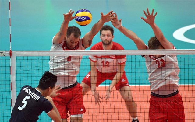 درگیری بازیکنان در پایان بازی ایران و لهستان + عکس و فیلم