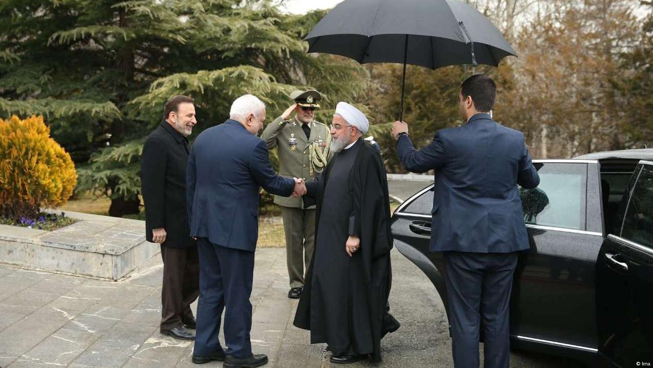 خیز تندروها برای انتخابات مجلس و ریاست‎جمهوری| المانیتور: فشارها و حملات کنونی علیه ظریف و روحانی یادآور سال‌های پایانی دولت اصلاحات است