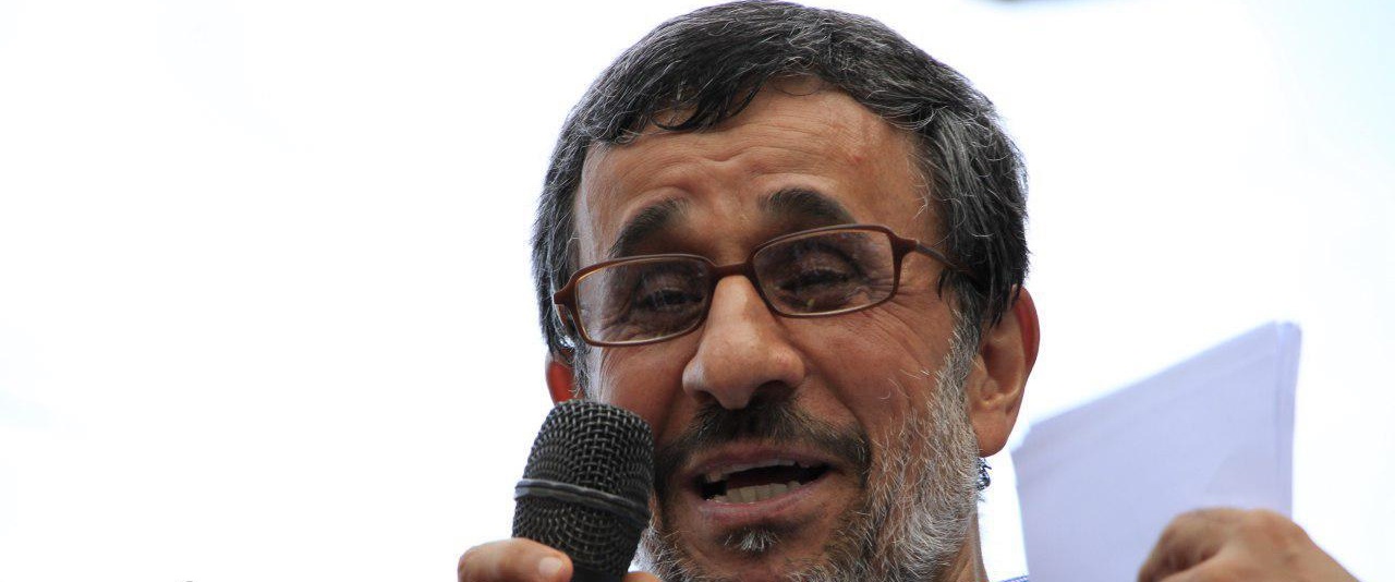 ماهی گرفتن احمدی‌نژاد از کشتار مردم