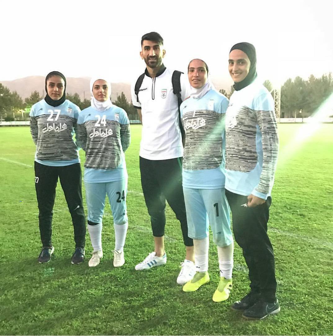 ‌ بیرانوند درجمع دروازه بان های دختر فوتبال ایران+عکس