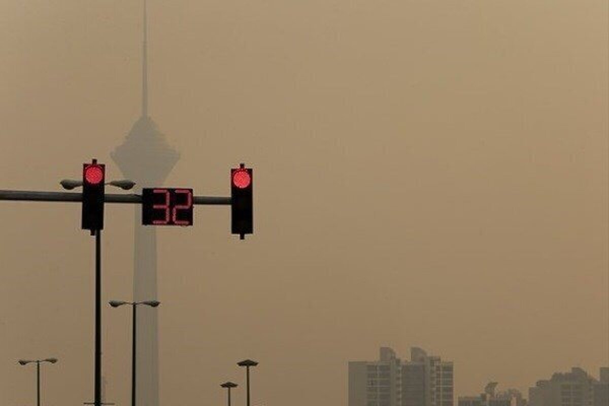 وضعیت قرمز آلودگی هوا در کلانشهرها، علت چیست؛ مازوت سوزی؟ تحریم؟ کمبود بودجه؟