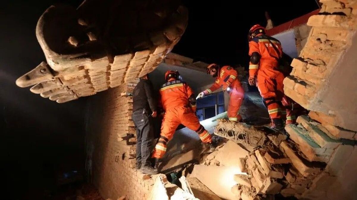 زلزله در چین بیش از ۱۰۰ نفر را کشت
