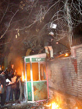 سفارت های نیمه تعطیل
