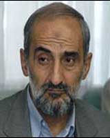شریعتمداری: غنی سازی صنعتی را شروع کنیم