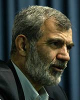 چرا باهنر کناره‌گیری کرده است