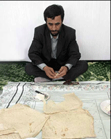 سخنان عجیب احمدی‌نژاد در افطار اصولگرایان