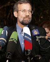 لاریجانی در همایش اعراب سخنرانی می‌‌کند