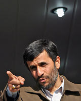 واکنش مبهم احمدی‌نژاد درباره توهین به پیامبر