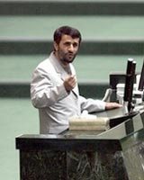8 امضا تا احضار احمدی‌نژاد  به مجلس