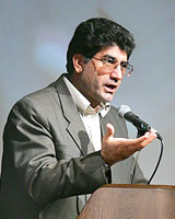 منظور دولت مناظره با استادان نیست