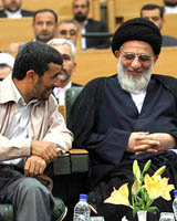 اتهام‌زنی احمدی‌نژاد و ضرورت مداخله قوه‌قضائیه