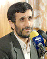 احمدی نژاد باز هم رسانه‌ها را مقصر دانست!