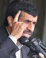 احمدی نژاد: نیازمند حضور فعال در فضا هستیم