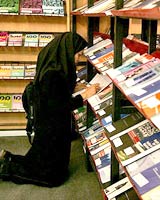 هر كتاب مجوزداری در نمایشگاه قابل عرضه نیست