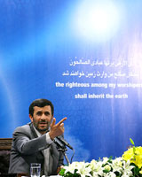 احمدی نژاد: خودم بر بازار مسکن نظارت می کنم