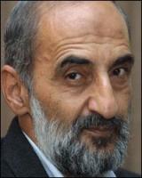 شریعتمداری: از قصور خود پوزش می‌خواهم