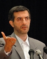 مشایی: ملائكه مرتب در عرصه‌ كشور درحال پروازند