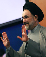 کیهان: خاتمی در حال نگارش نطق اعلام نامزدی است