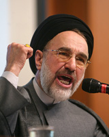 خاتمی: آزادی با ولنگاری بسیار فاصله دارد