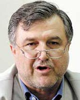 کرد زنگنه: هما گران‌فروشی نکرده است!