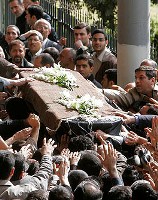 تشییع  پیكر همسر امام(ره) با حضور رهبر انقلاب