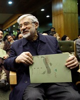 کیهان: میرحسین موسوی از انقلاب‌های مخملی الگو گرفته است