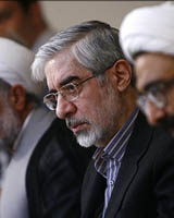 موسوی: دولت درحال تخریب نهاد دولت است