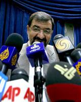 رضایی: احمدی‌نژاد را در یک وزارتخانه متناسب می‌گذارم