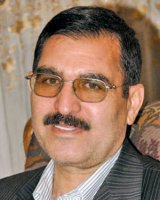 عضو اعتماد ملی: نفت ملی را دولتی کرده‌اند