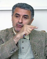 صفایی فراهانی: پرداخت سهام نفت یک وعده عوام‌فریبانه است