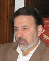 واعظی: می‌خواهند با آسپرین مشکلات کشور را حل کنند