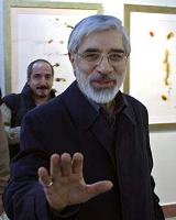 موسوی درخواست تعویق زمان مناظره با احمدی‌نژاد را رد کرد