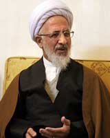جوادی‌آملی: خداوند در برابر کسی که از راه خلاف بخواهد به مقصد برسد صبر نمی‌کند