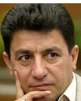 قلعه‌نویی حمایت از احمدی‌نژاد را تکذیب کرد