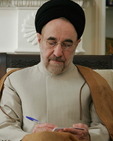 پیام تسلیت خاتمی به مناسبت درگذشت آذر یزدی