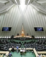 نامه محرمانه 200 نماینده به احمدی‌نژاد برای اصلاح رفتار وی