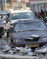 پرتاب راکت‌ از سوی حزب‌الله به اسرائیل در سال 2006 / عکس: AFP