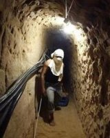 تونل مرزی غزه و مصر  /  عکس: Reuters