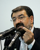 رضایی: اگر مامور جمهوری اسلامی رفتار خلاف حیثیت بکند باید عزا اعلام کرد