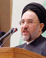 دفتر خاتمی: آثار سوء این اتهامات قبل از افراد، متوجه نظام است