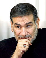 شمخانی: نهادهای امنيتی نبايد رقيب اقتصادی مردم باشند