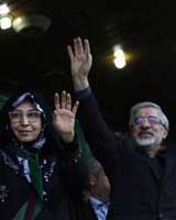 زهرا رهنورد و ميرحسين موسوی در ايام تبليغات انتخاباتی
