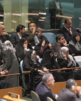 الف‌ منتشر کرد: خانواده احمدی‌نژاد در سفر کاری وی به آمریکا +عکس