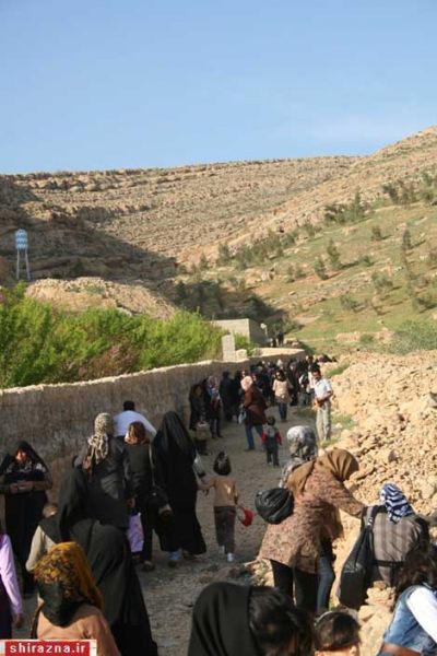 حرکت به سمت تپه و واسطه قرار دادن «عابد علی» بین حاجات خود و خدا!